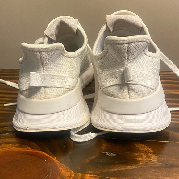 Women’s Adidas U-path run sneakers size 7 - Picture 3 of 5